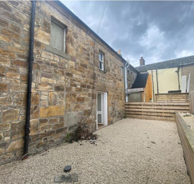 4-6 Bank St, Penicuik à louer - Photo du bâtiment - Image 3 de 3