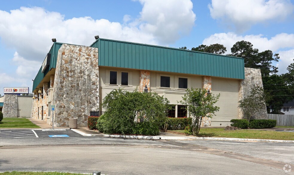 6536-6488 Fm-1960 Rd W, Houston, TX à vendre - Photo principale - Image 1 de 3