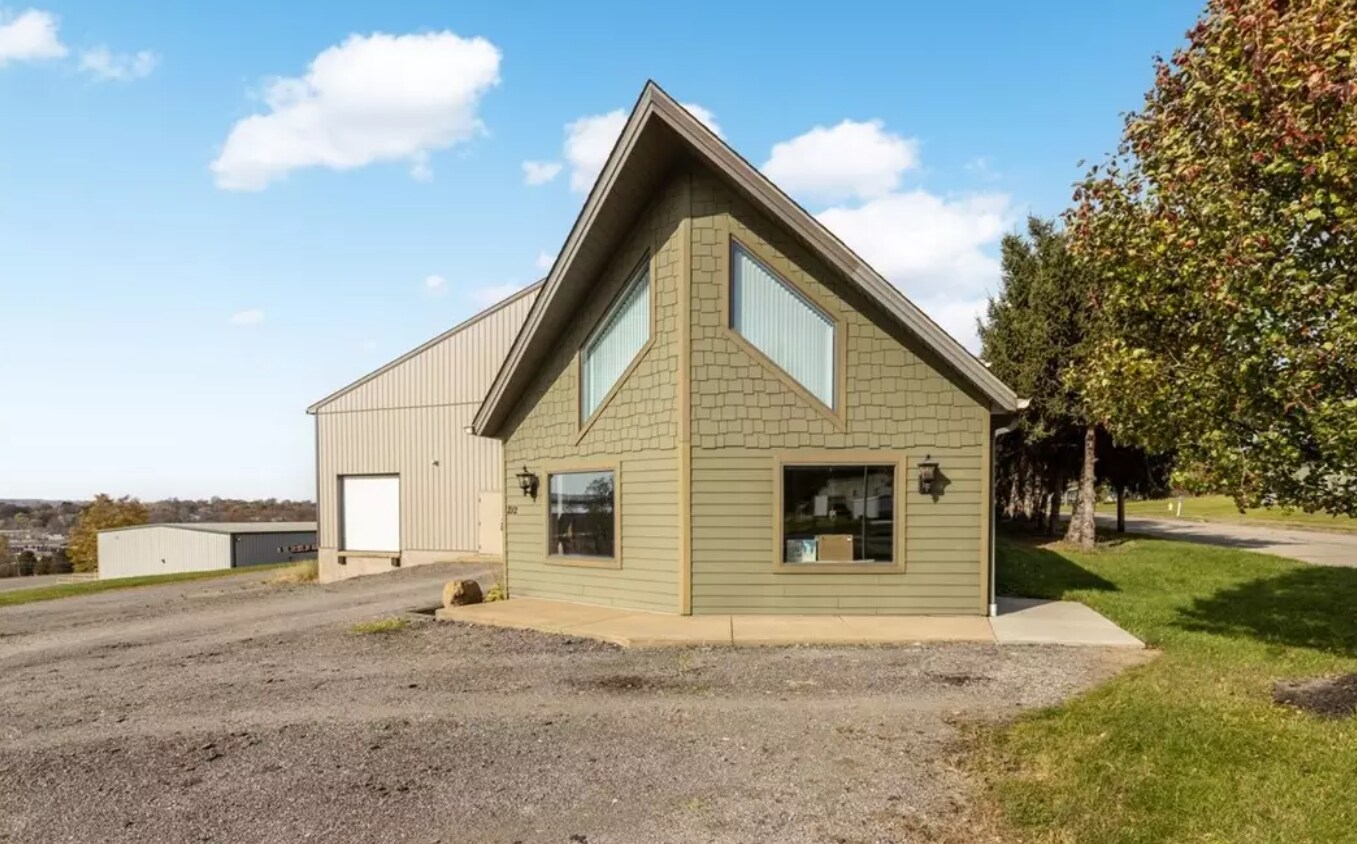 212 Idaho St, Farrell, PA à vendre Photo du bâtiment- Image 1 de 25