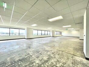 1431 Greenway Dr, Irving, TX for lease Interior Photo- Image 2 of 5