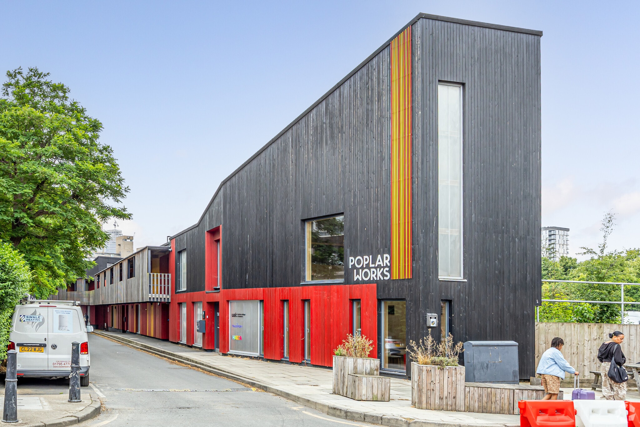 384 Abbott Rd, London for lease Primary Photo- Image 1 of 3