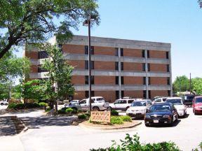 323 Pine Ave, Albany, GA à louer - Photo du bâtiment - Image 2 de 13