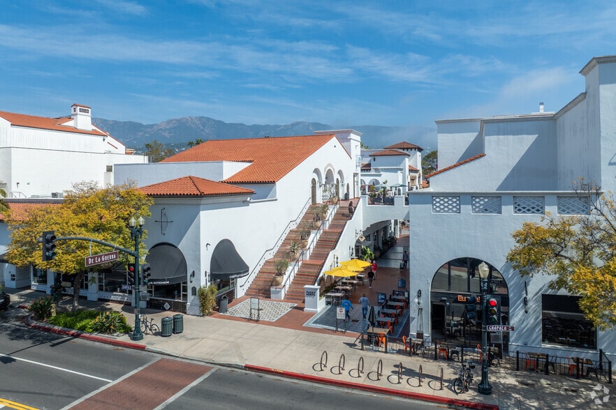621 Paseo Nuevo, Santa Barbara, CA for lease - Building Photo - Image 1 of 20