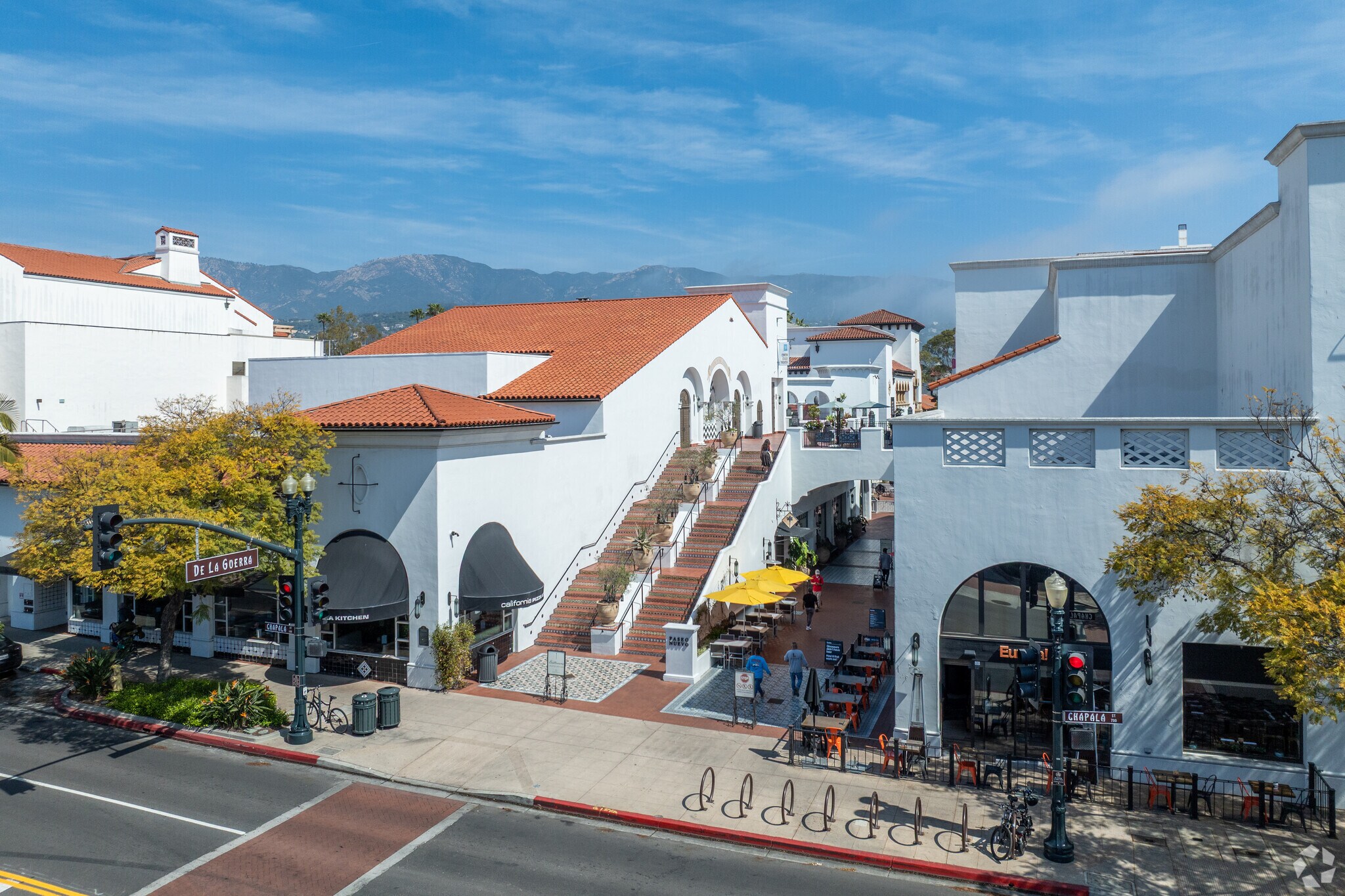 621 Paseo Nuevo, Santa Barbara, CA à louer Photo du bâtiment- Image 1 de 21