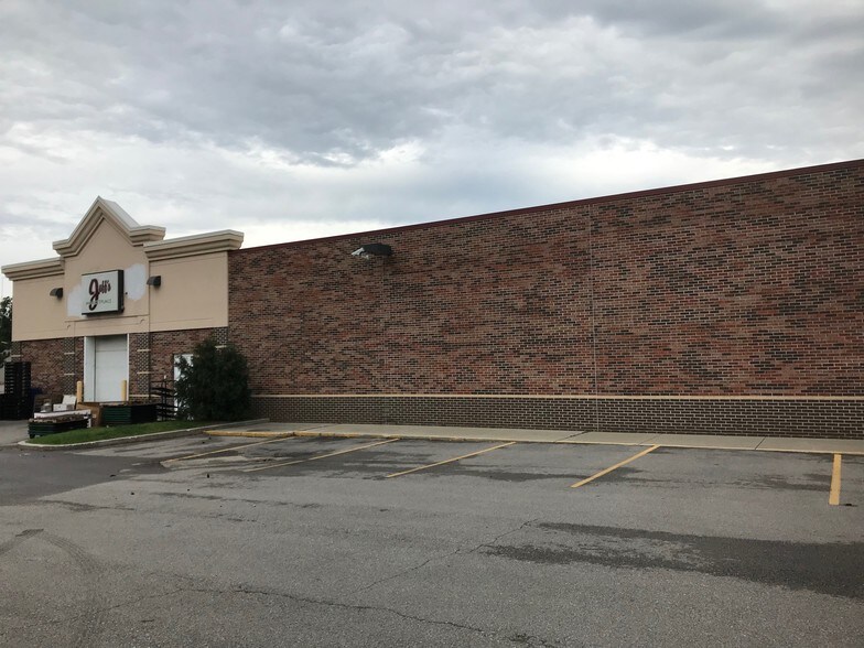 35-44 Kristian St, Sandusky, MI à louer - Photo du bâtiment - Image 3 de 9