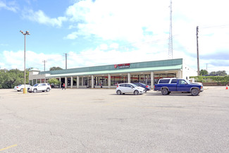 More details for 401-417 W Genesee St, Lapeer, MI - Retail for Lease