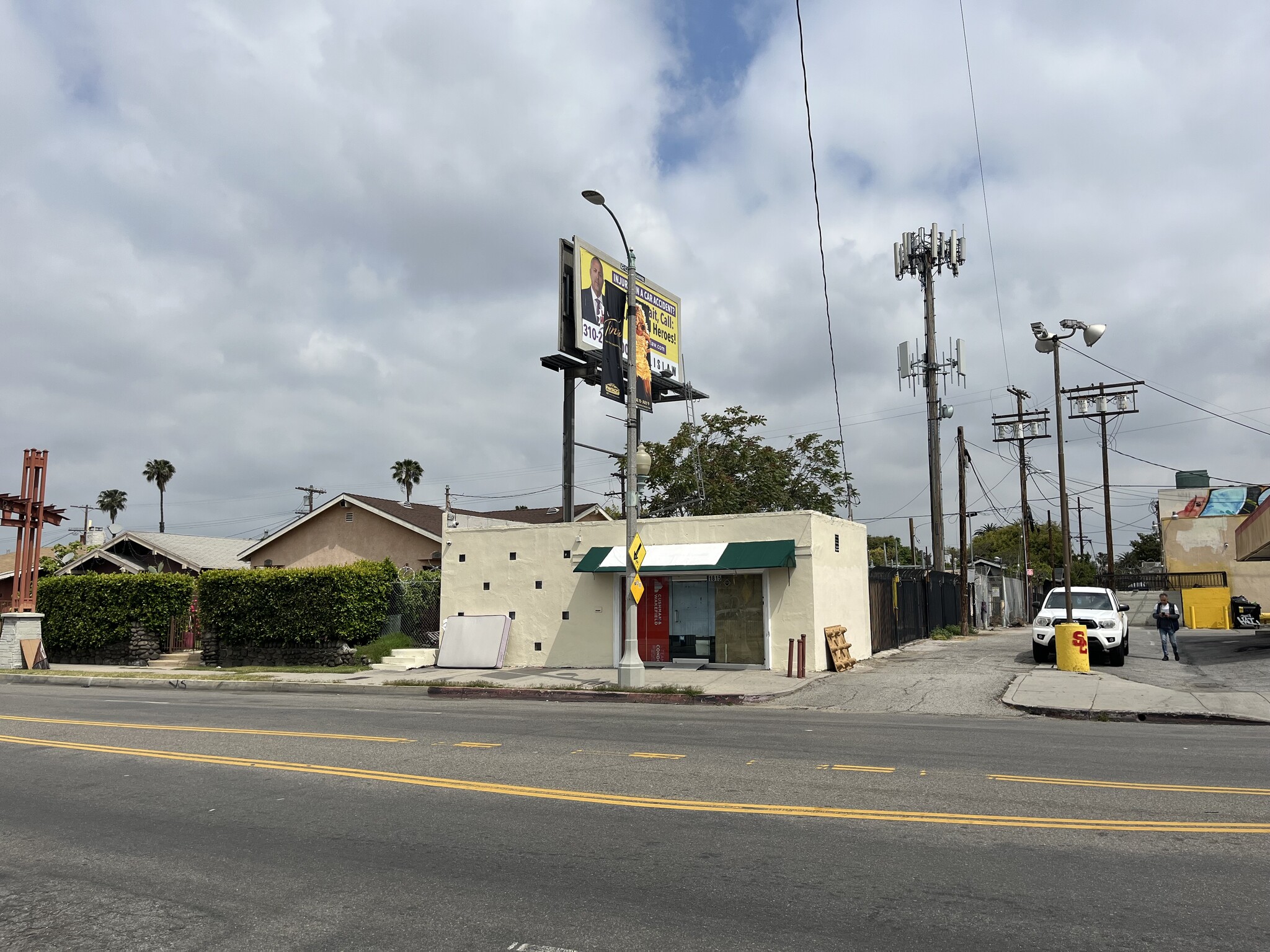 1817 W Jefferson Blvd, Los Angeles, CA for lease Building Photo- Image 1 of 14