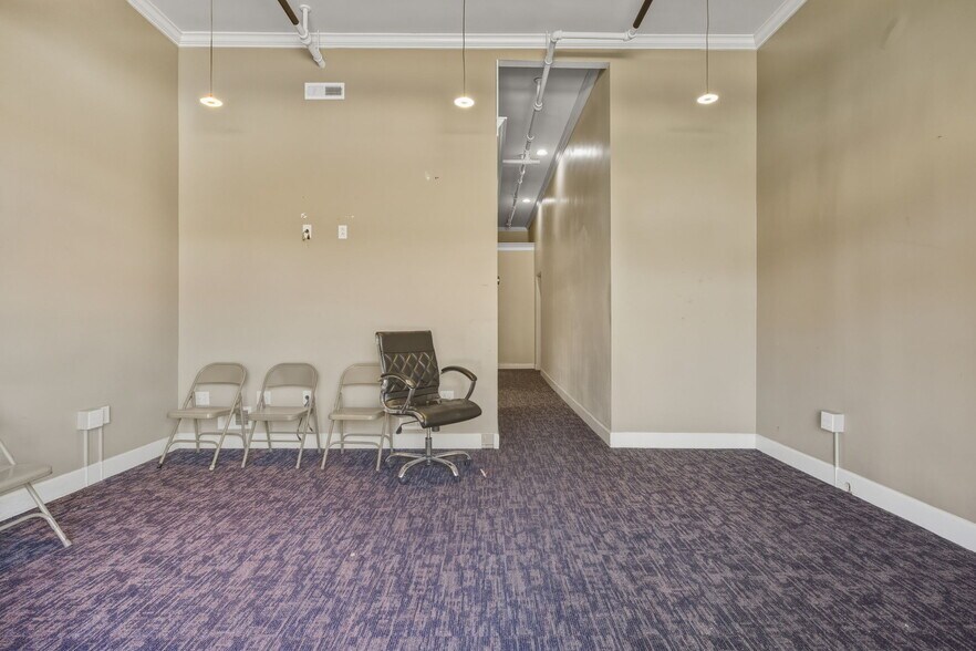 21-27 N Central Ave, Staunton, VA à louer - Photo du bâtiment - Image 3 de 17