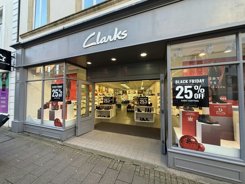 66 High St, Barnstaple à louer - Photo du bâtiment - Image 2 de 9