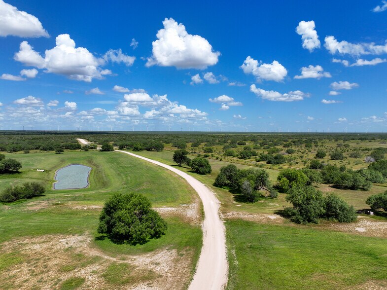 Las Brisas Road, Rio Grande City, TX à vendre - Photo principale - Image 2 de 49
