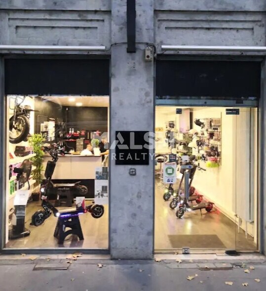 Commerce de détail dans Lyon à louer - Photo du bâtiment - Image 2 de 5