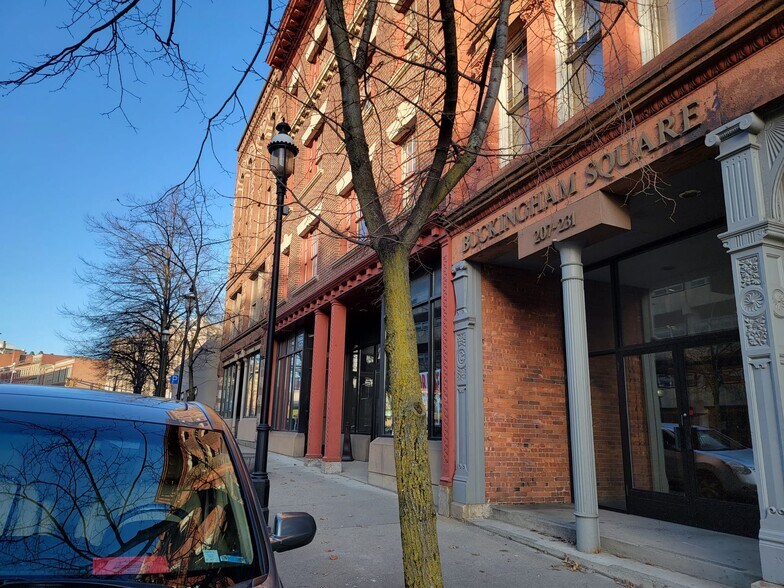 207-231 Bank St, Waterbury, CT à vendre - Photo du bâtiment - Image 3 de 3