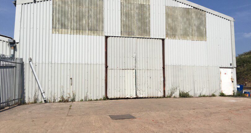 Church Farm, Llantrisant à louer - Photo du bâtiment - Image 2 de 2