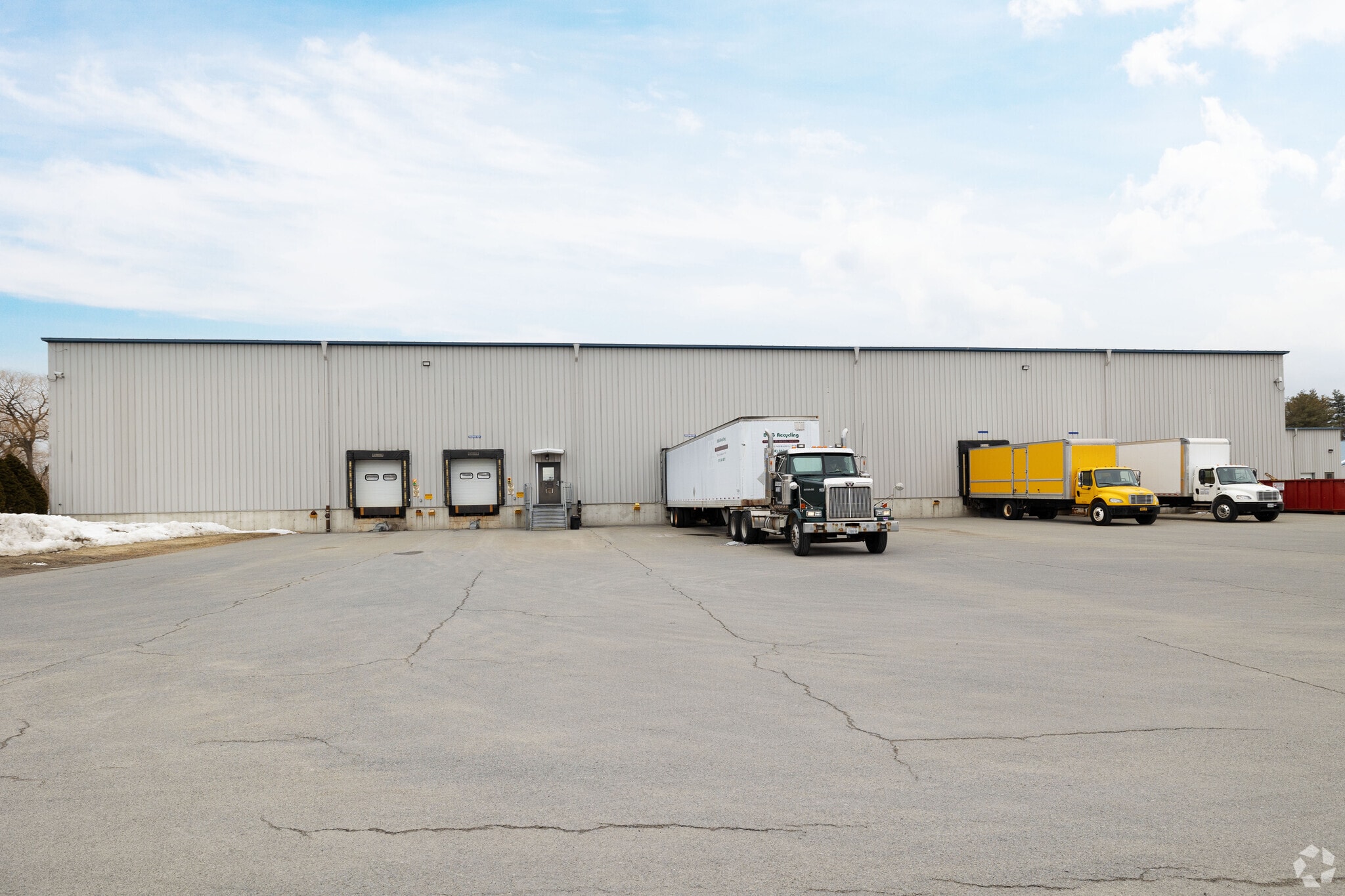 603 Queensbury Ave, Queensbury, NY à vendre Photo principale- Image 1 de 26