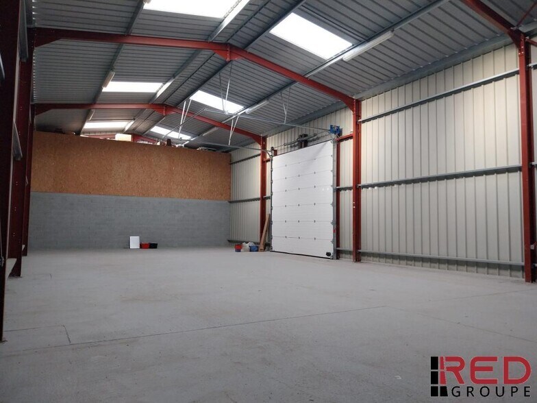 Industrial in Septèmes-les-Vallons for lease - Interior Photo - Image 3 of 4