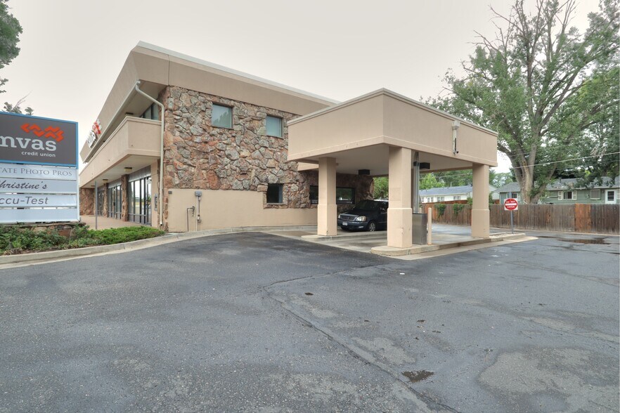 2529 N Lincoln Ave, Loveland, CO à louer - Photo du bâtiment - Image 2 de 5