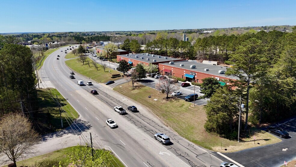 2515 E Glenn Ave, Auburn, AL à louer - Photo du bâtiment - Image 2 de 3