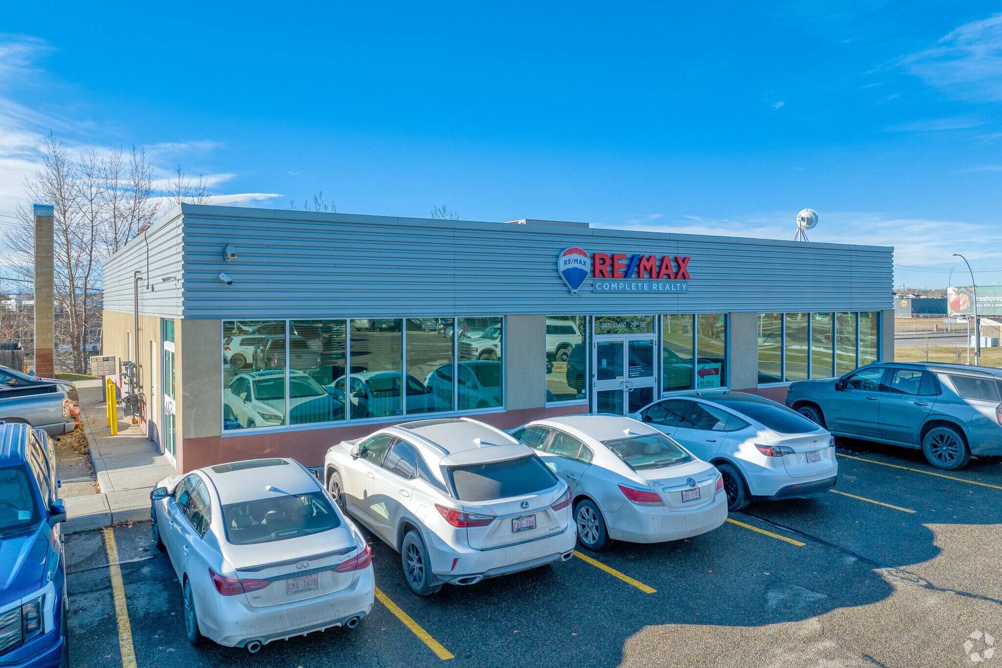 11450 29th St SE, Calgary, AB for sale Primary Photo- Image 1 of 1