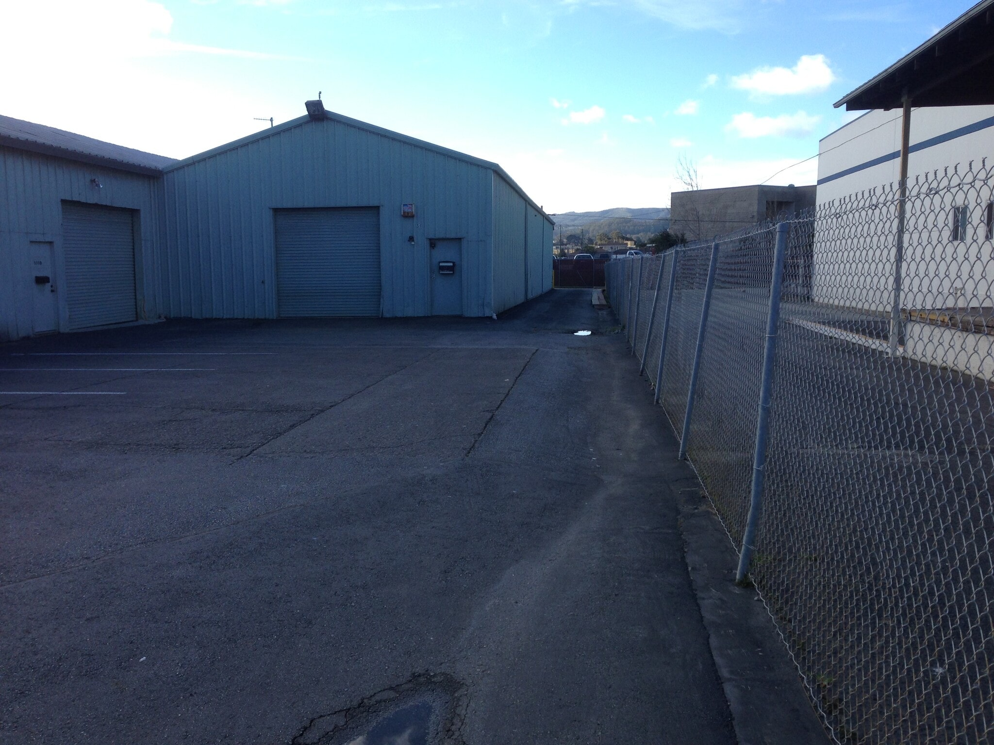 537-541 Railroad Ave, South San Francisco, CA for lease Building Photo- Image 1 of 3