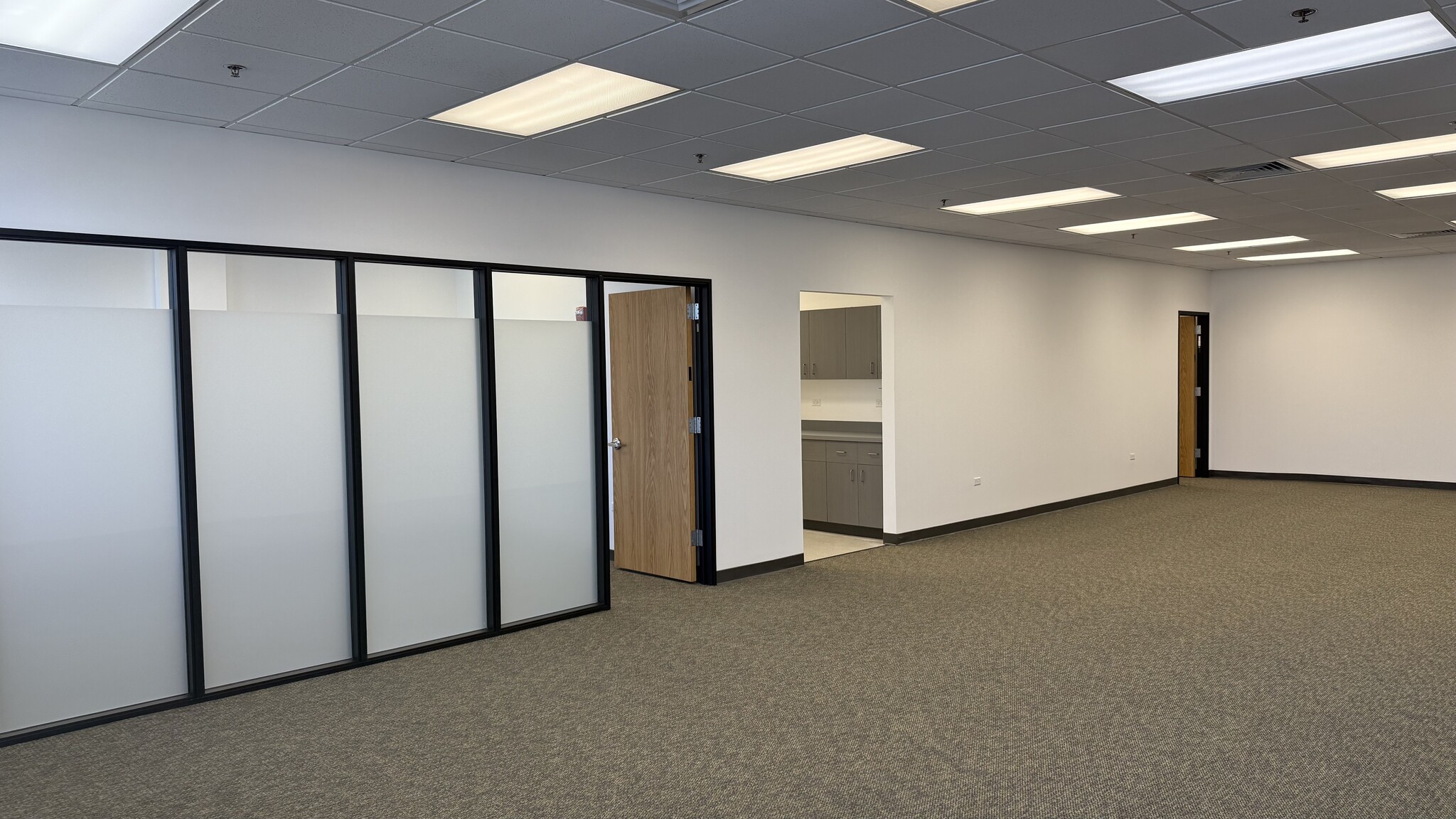 3375 Koapaka St, Honolulu, HI for lease Interior Photo- Image 1 of 3