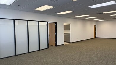 3375 Koapaka St, Honolulu, HI for lease Interior Photo- Image 1 of 3