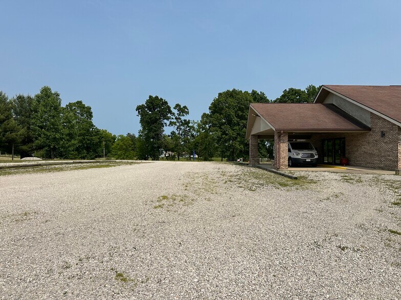 3372 E Moffett Ln, Bloomington, IN à vendre - Photo du bâtiment - Image 2 de 30