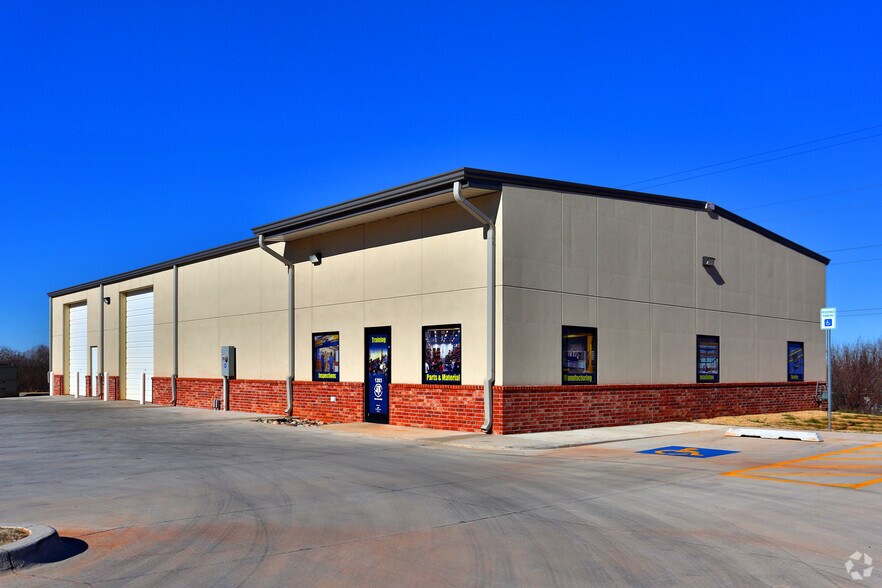 1283 N Air Depot Blvd, Oklahoma City, OK à vendre - Photo du bâtiment - Image 2 de 3