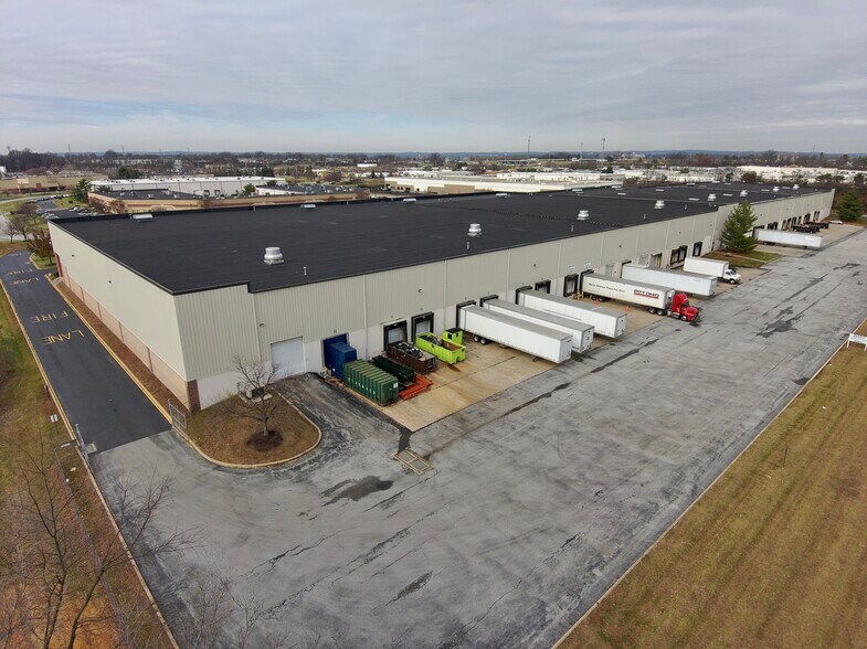 15 Boulden Cir, New Castle, DE for lease - Building Photo - Image 2 of 6