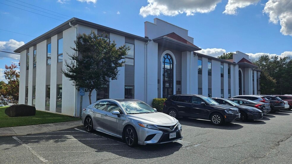 237-245 Garrisonville Rd, Stafford, VA à louer - Photo intérieure - Image 2 de 3