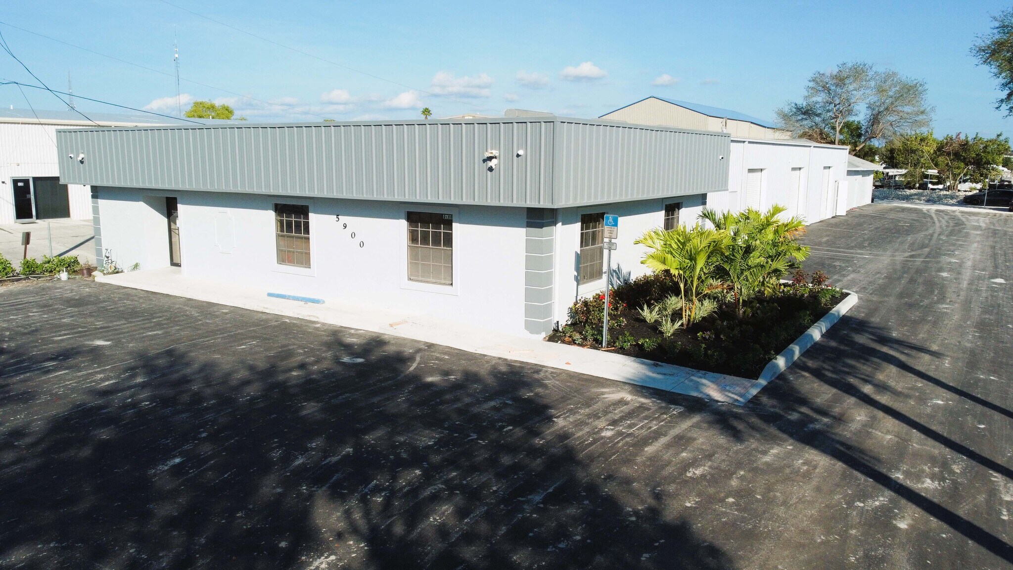 5900 Taylor Rd, Naples, FL for lease Primary Photo- Image 1 of 15