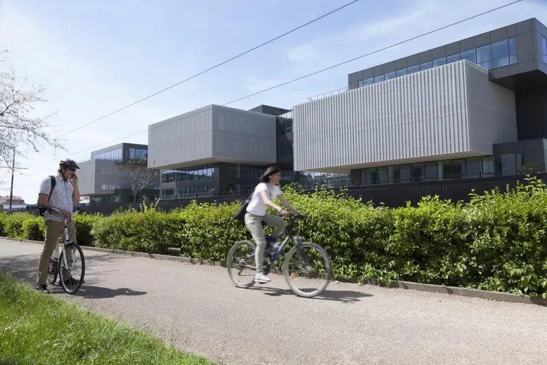 36 Rue Antoine Primat, Villeurbanne à louer - Photo du bâtiment - Image 2 de 16