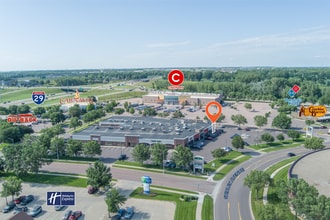 2425 S Shirley Ave, Sioux Falls, SD for lease Building Photo- Image 2 of 9