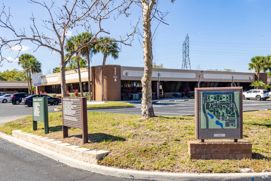13830 N 58th St, Clearwater, FL for lease - Building Photo - Image 3 of 27