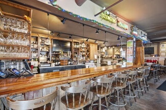 More details for 145 New England Pl, Stillwater, MN - Retail for Sale