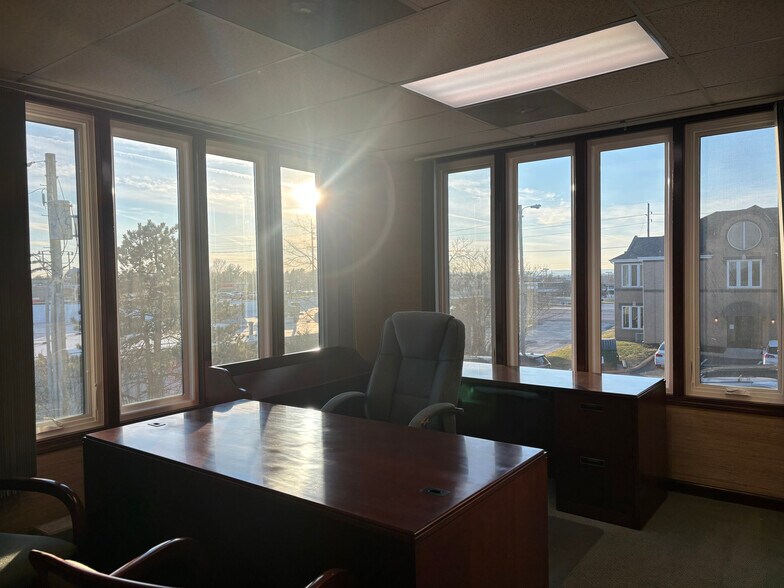 5520 Telegraph Rd, Saint Louis, MO à vendre - Photo intérieure - Image 2 de 3