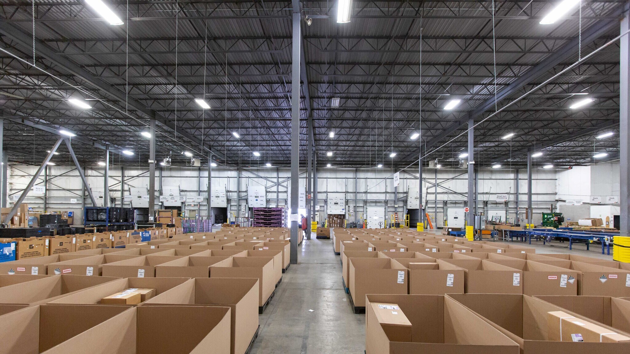 520 Beards Ln, Woodstock, ON for lease Interior Photo- Image 1 of 4