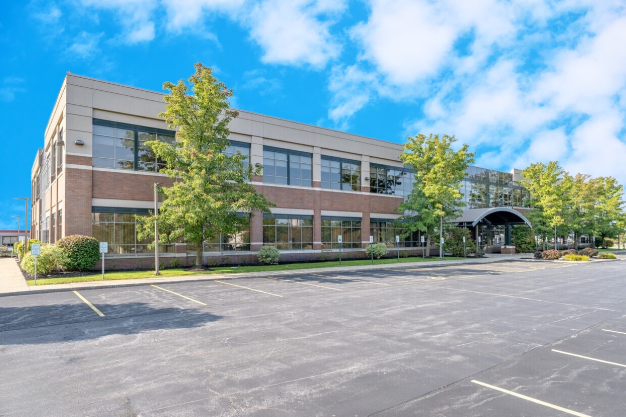 600 Airborne Pky, Cheektowaga, NY for lease Interior Photo- Image 1 of 22