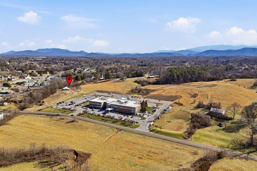 0000 Middle Creek Rd, Sevierville, TN for sale - Aerial - Image 2 of 14