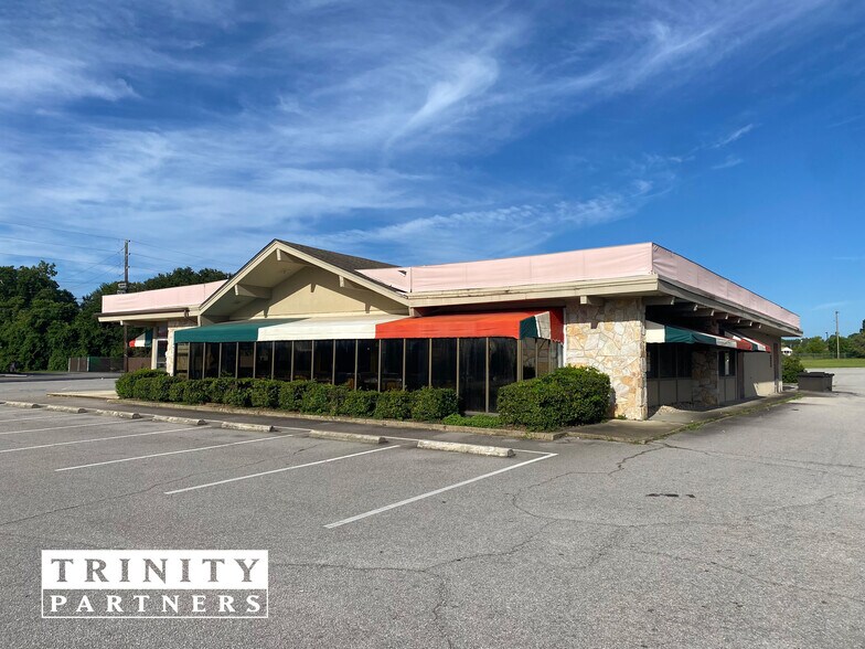 1220 Charleston Hwy, West Columbia, SC à vendre - Photo du bâtiment - Image 1 de 3