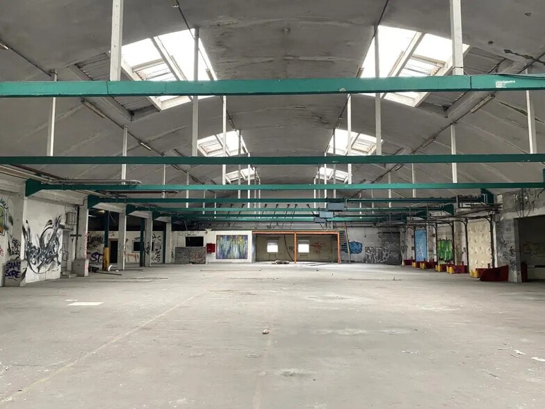 Flex in Wasquehal for lease - Interior Photo - Image 1 of 13