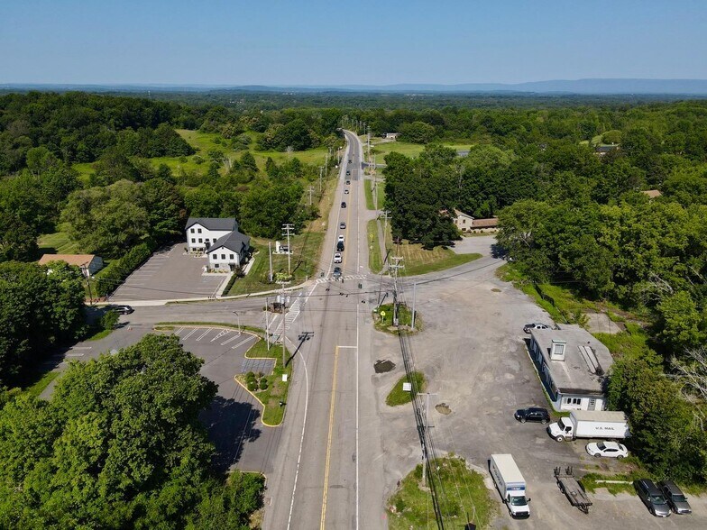 274 Route 17K, Newburgh, NY à louer - Photo du bâtiment - Image 2 de 9