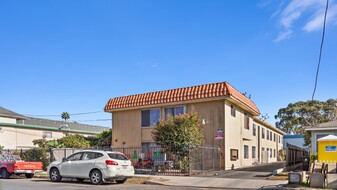 25032 Frampton Ave, Harbor City CA - Services immobiliers commerciaux