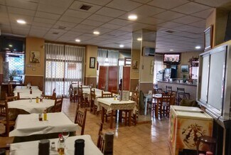 Plus de détails pour Multi-résidentiel à vendre