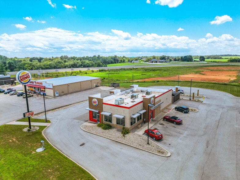 926 S Lincoln Blvd, Hodgenville, KY à vendre - Photo du bâtiment - Image 2 de 12
