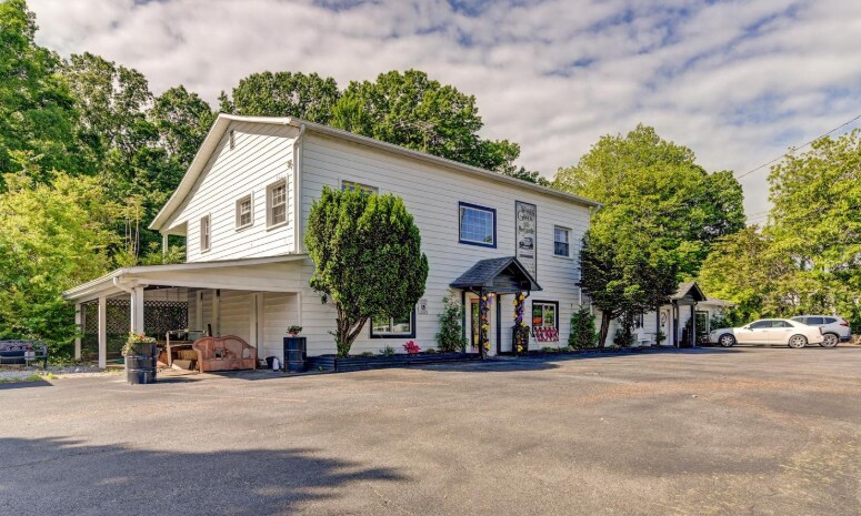 2770 W Lynchburg Salem Pky, Bedford, VA à vendre Photo principale- Image 1 de 2