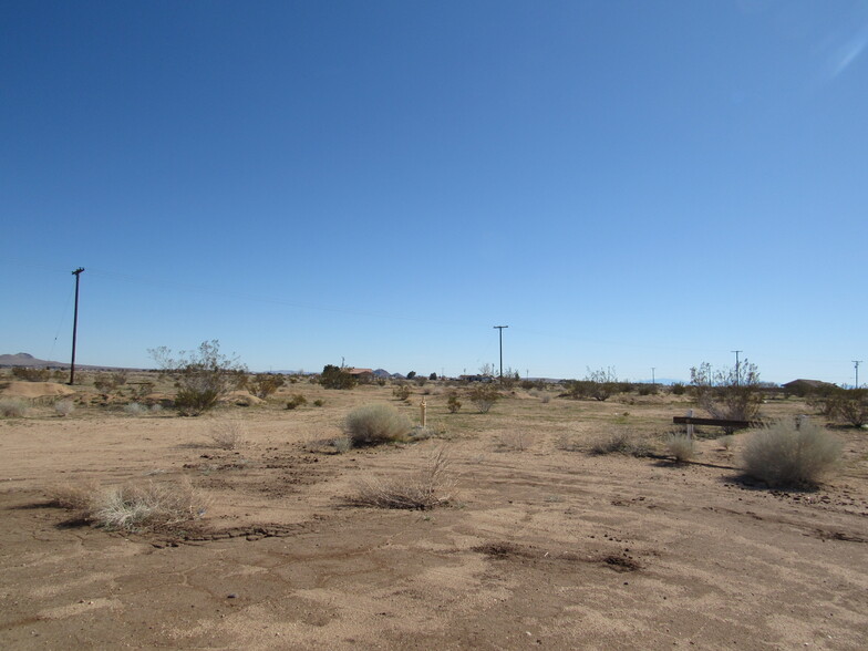 216-072-01-00-1 Luke Ct, California City, CA for sale - Building Photo - Image 2 of 11