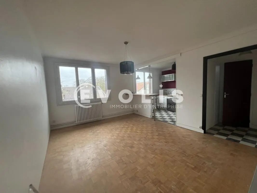 Office in Palaiseau for lease Interior Photo- Image 1 of 7