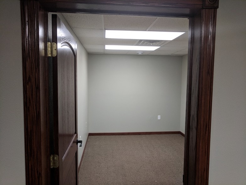 223 Central Ave W, Clarion, IA à vendre - Photo intérieure - Image 2 de 11