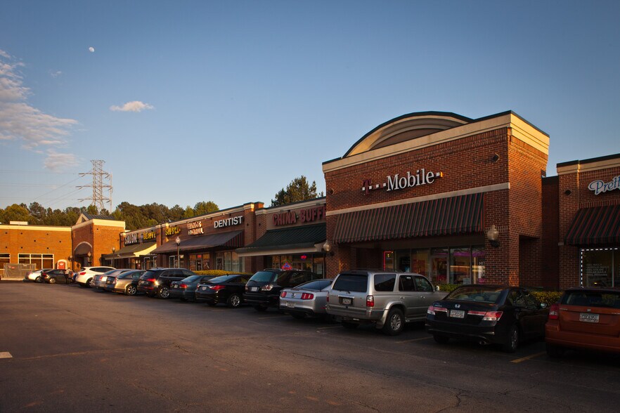 2863-2895 N Decatur Rd, Decatur, GA à louer - Photo du bâtiment - Image 2 de 5