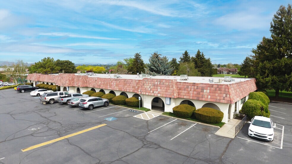 1015 S 40th Ave, Yakima, WA à vendre - Photo du bâtiment - Image 1 de 17